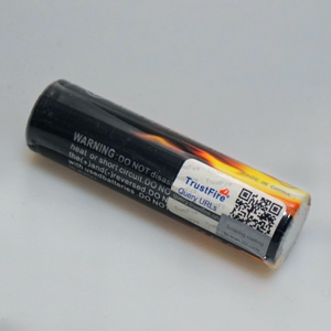 Trustfire 1850 3.7v 2400mAh PCB Protected Removable Lithium Ion Battery